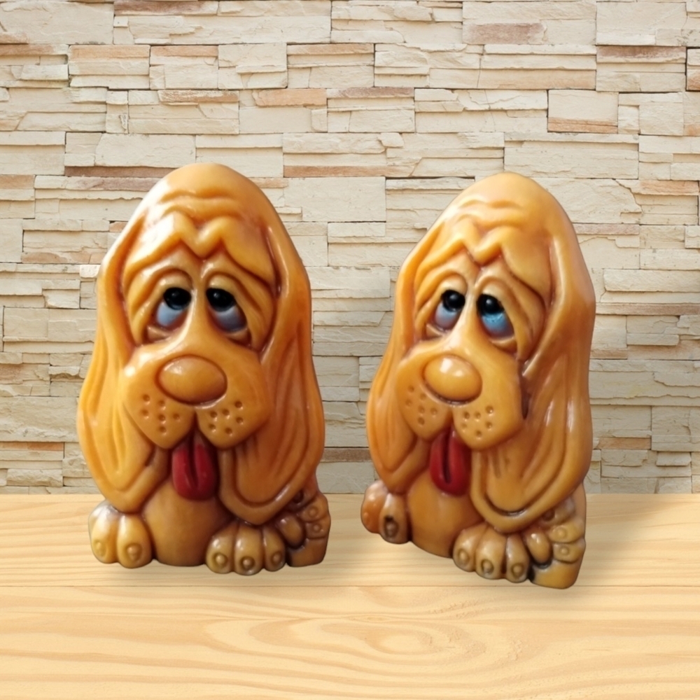 Mid-Century Bloodhound Celluloid Salt and Pepper Shakers - Picture 7 of 7